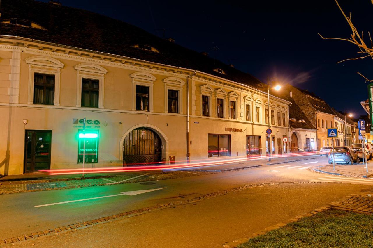Apartament Dragoner Central Sibiu Buitenkant foto